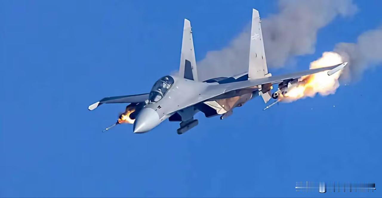 “菲律宾军机，我是中国空军，你距离我黄岩岛领空40千米，不要抵近，否则将遭到拦截