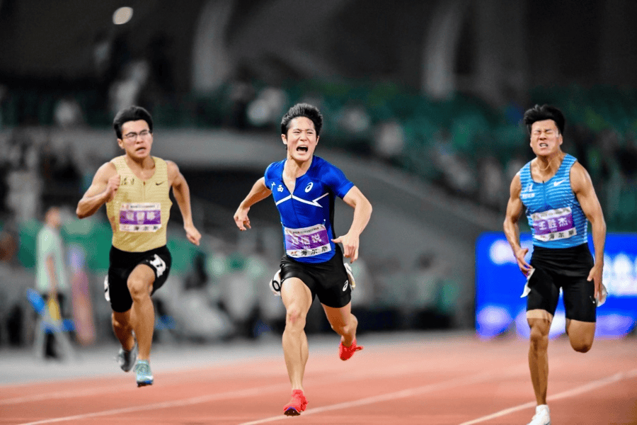 跑出10秒06的邓信锐, 这位学生运动员已是中国百米跑第四人