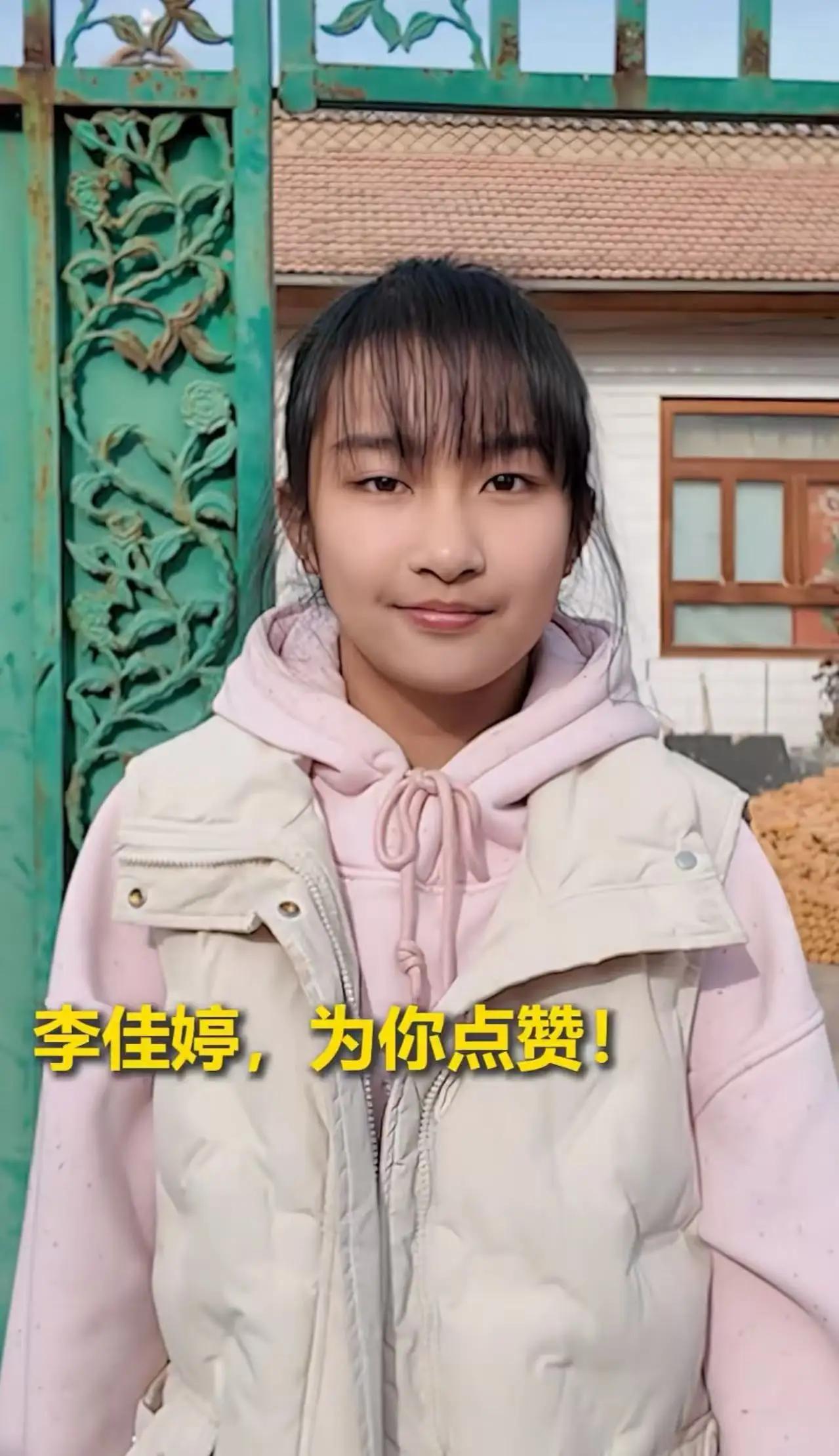 近日，一则关于宁夏同心4岁男童不幸掉入冰窟的感人故事在网络上引发热议，也让这位勇