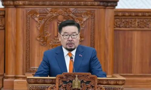 不能等，蒙古国总理赞丹沙塔尔辞职了，说白了就是蒙古国亲华派和亲西方派的斗争开始公