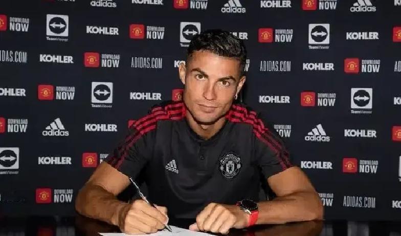 别再信“曼城抢C罗，曼联截胡”的故事了。真相是，曼城压根没报价。曼城足球总