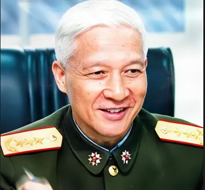 他是江苏无锡人，建国后参军，成为第47军的一位将军，1985年担任第47军军长。