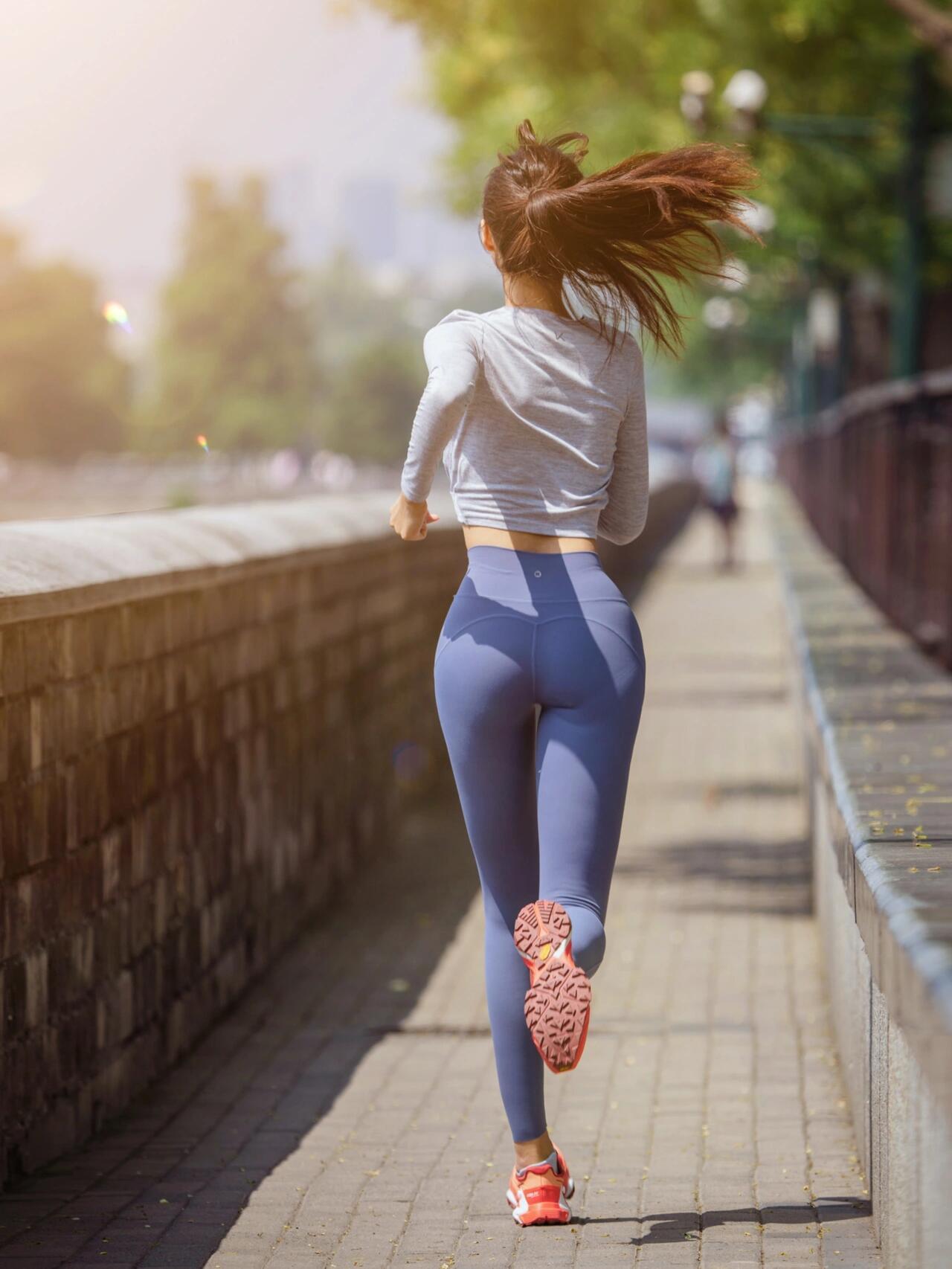 千万别跟人说你在坚持跑步，这话真的太对了，一个字都别往外漏！总有人就等着看你