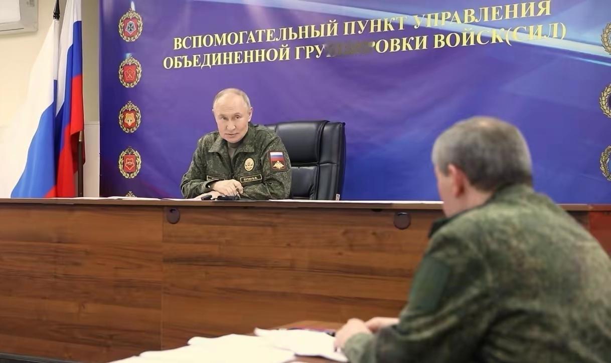 【普京下达死命令】当地时间11月20日，俄罗斯总统普京视察了俄军西部集群某指挥