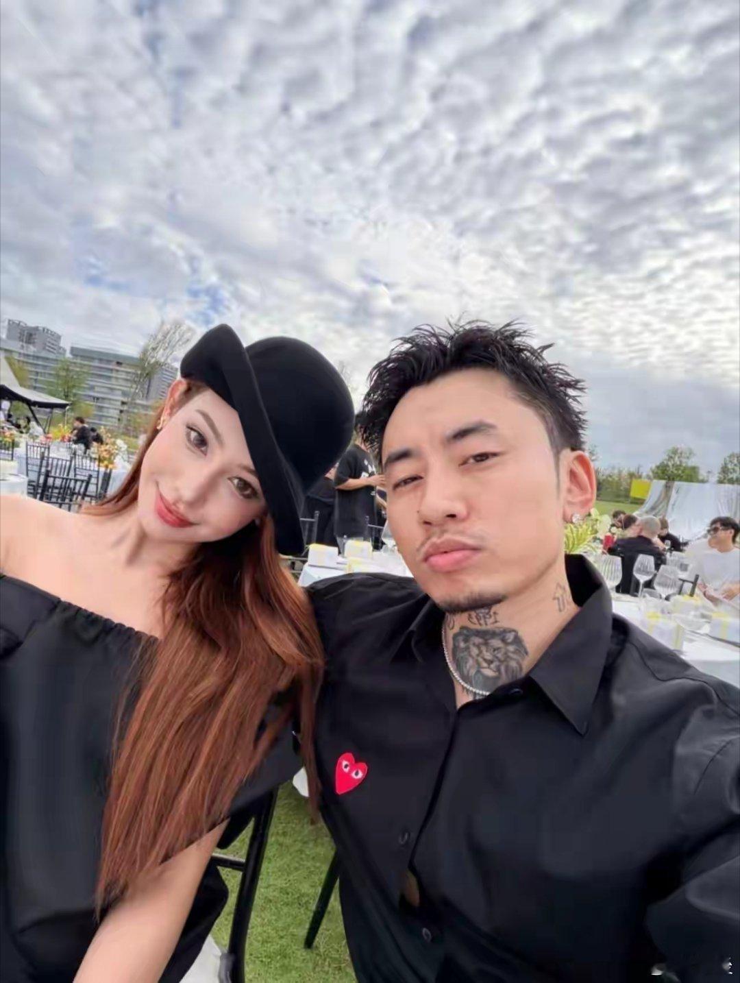 该说不说马思唯这小子选女朋友的眼光还是不错的，感觉每一任都可以出道诶