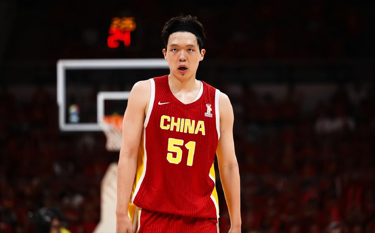 短暂休整，中国男篮再出发！在客场战胜中华台北，顺利从小组出线之后，中国男篮只