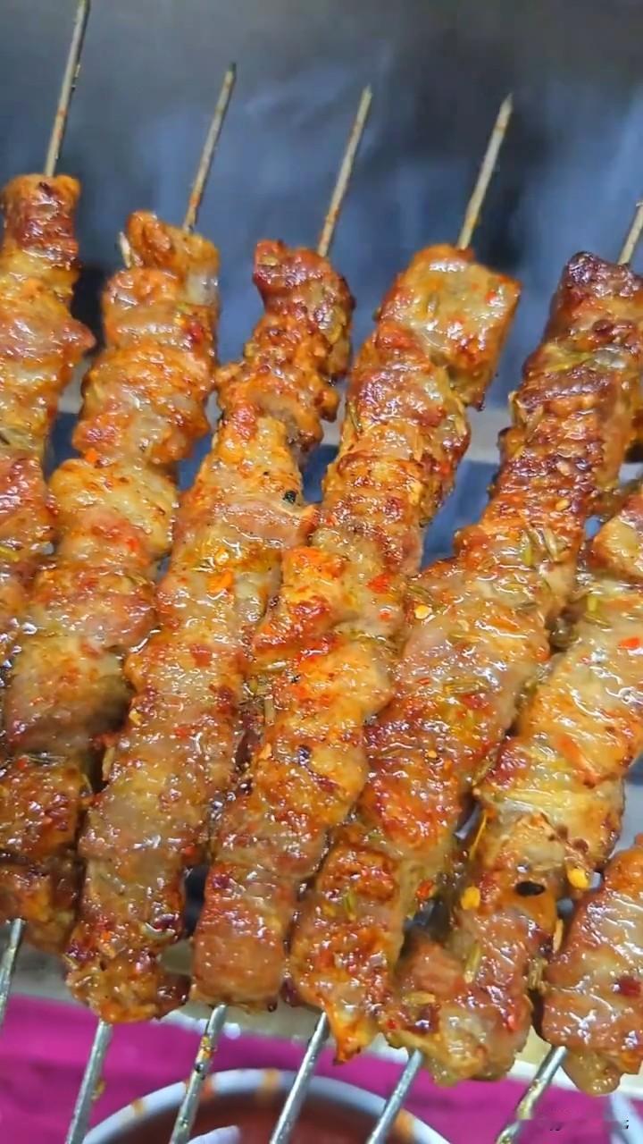 为什么烧烤食材一定要腌制？新疆战友私传的腌料方，绝不外传的干货以前在家烧烤