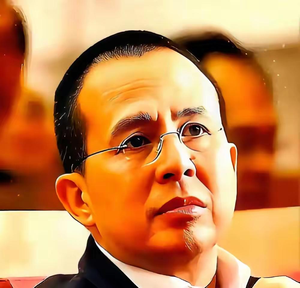 洪立明这会儿说起在李泽楷身边那十一年，怕是心里还发紧。他怎么也不会想到，自己