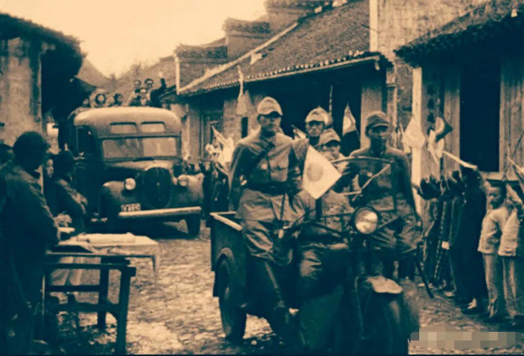 二战中的日本军队虽然机械化程度无法与欧美军队相比，却也拥有大量机动车辆，最常见的