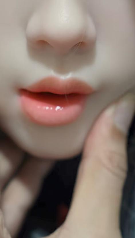 这下踢到铁板了！一男子为了解决生理需求，在网上花3700元买了一个仿真娃娃，商品