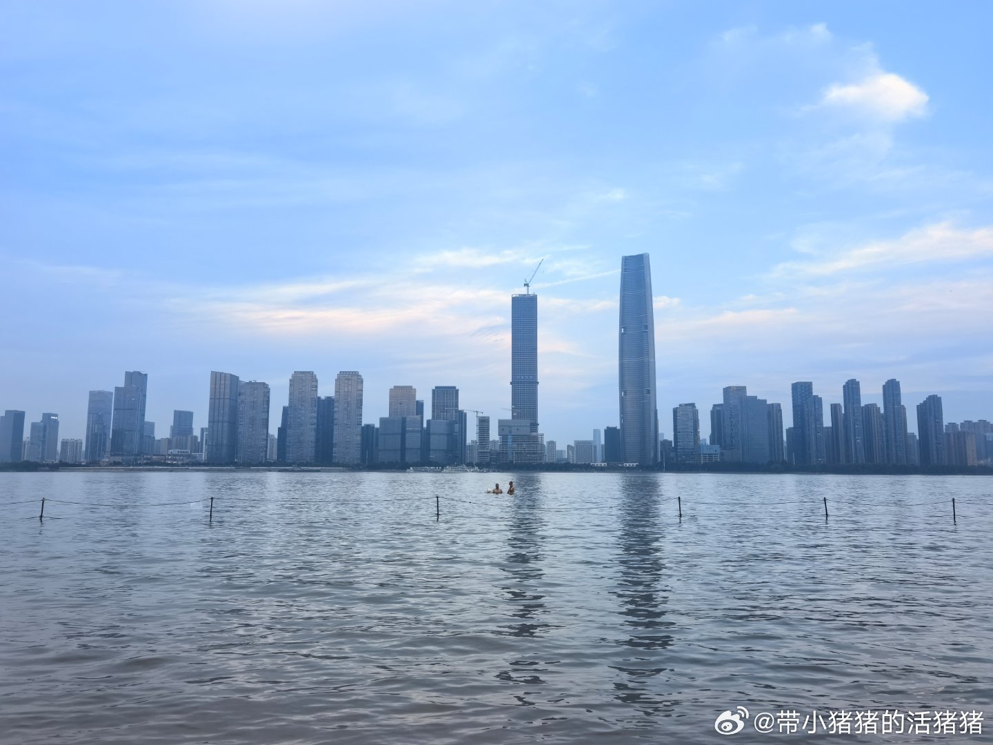 只有住在长江边的人才能体会得到的乐趣。武汉·汉口江滩