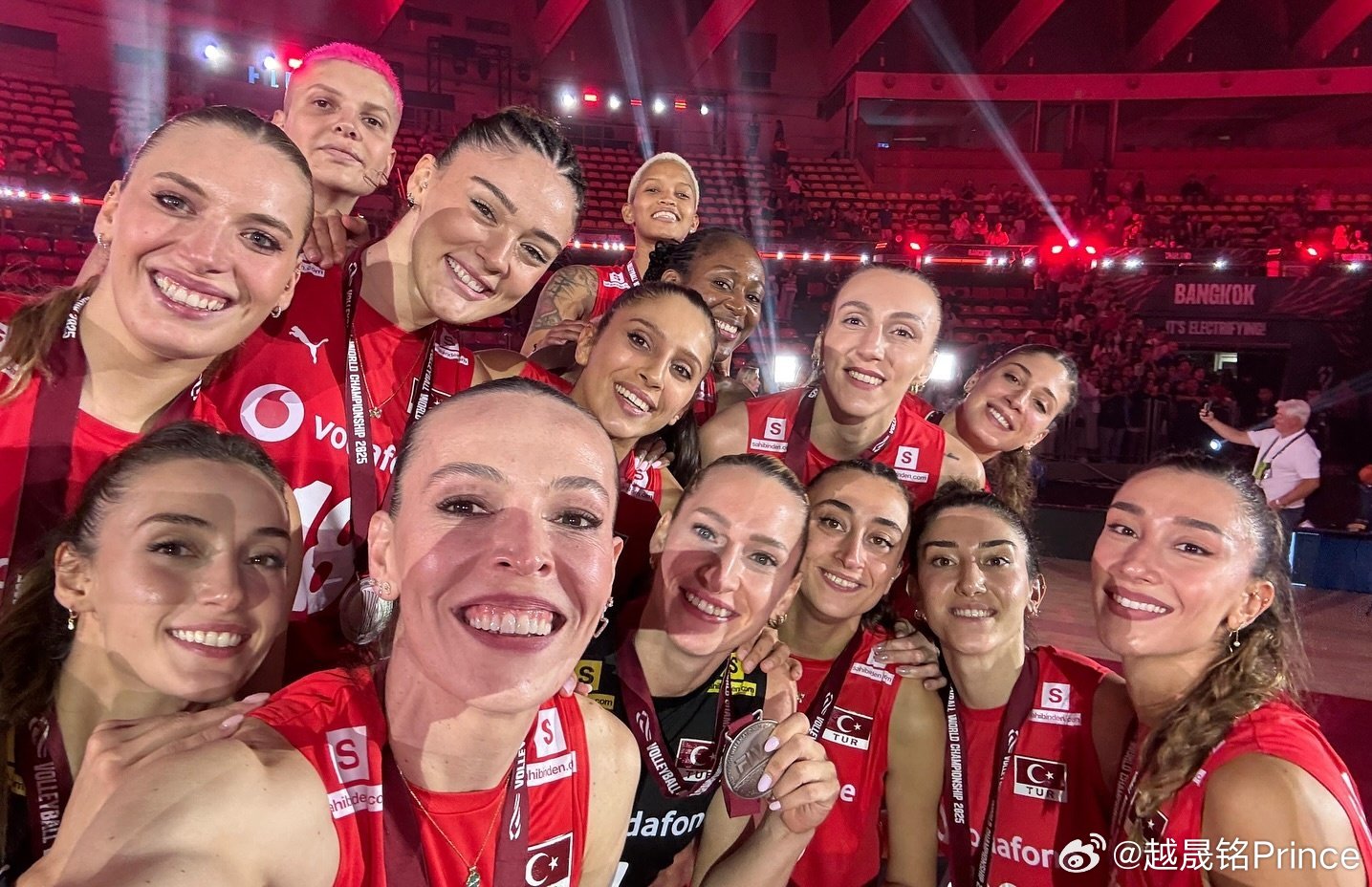 2025年女排世锦赛⚡土耳其女排在世锦赛上获得亚军，将获得国际排联颁发的50