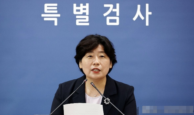 7月6日下午韩国内乱特检组突然向首尔中央地方法院提交对尹前总统的逮捕令申请。此