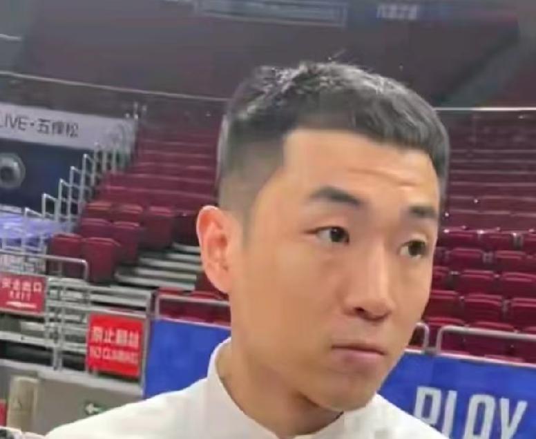 有人说高诗岩是山东男篮的“救世主”，可如今他却在要求“健康优先，拒绝带伤硬扛”。