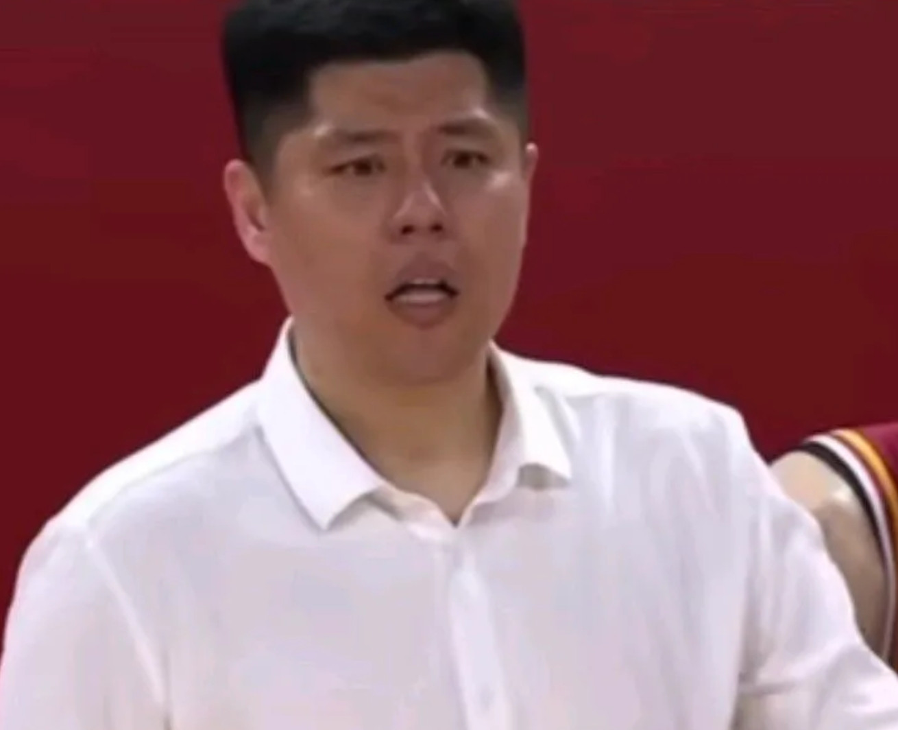 山西队打广东队那么轻松，为什么却打不过北京队？原因其实并不复杂。首先，山西队签了