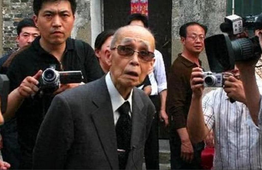 /九十多岁的日本退伍老兵松本还想跟中国开战？当被问到为什么这么执着时，他说出了三