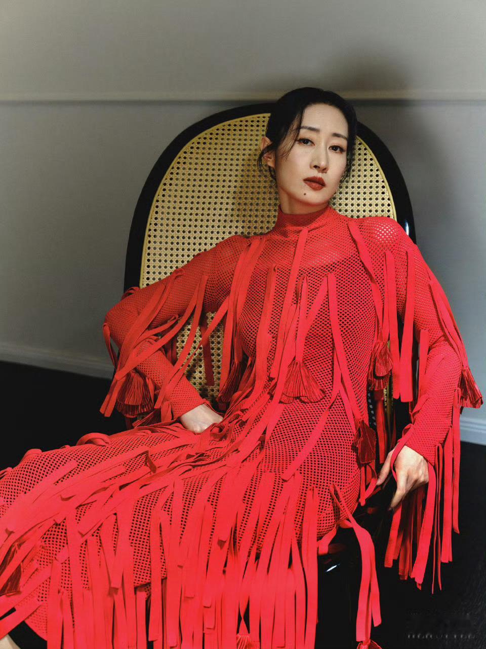 刘敏涛优雅从容大片瑞丽伊人风尚刘敏涛封面摄影／王阳​​​