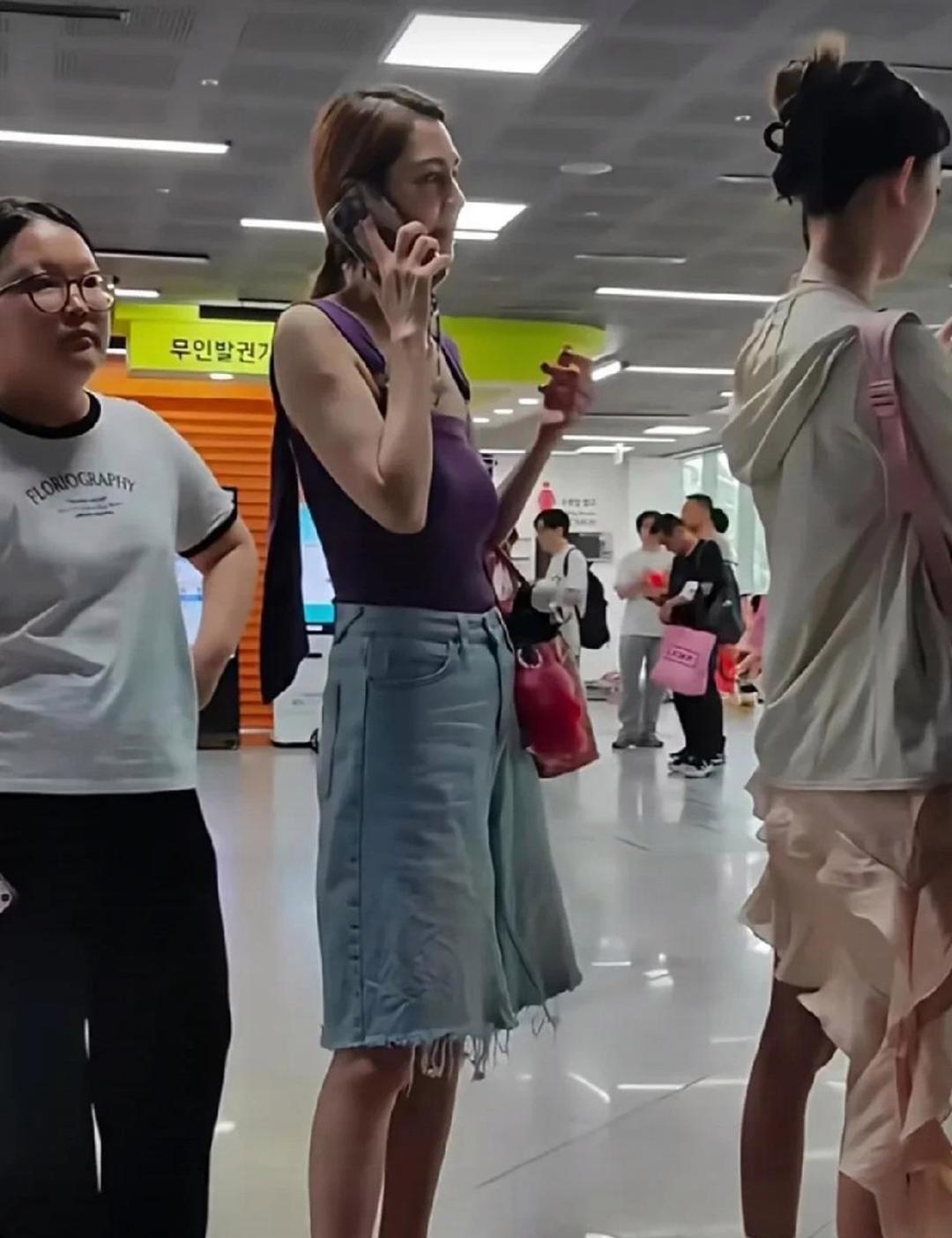 53岁洪欣路人视角，跟电视上差距好大！