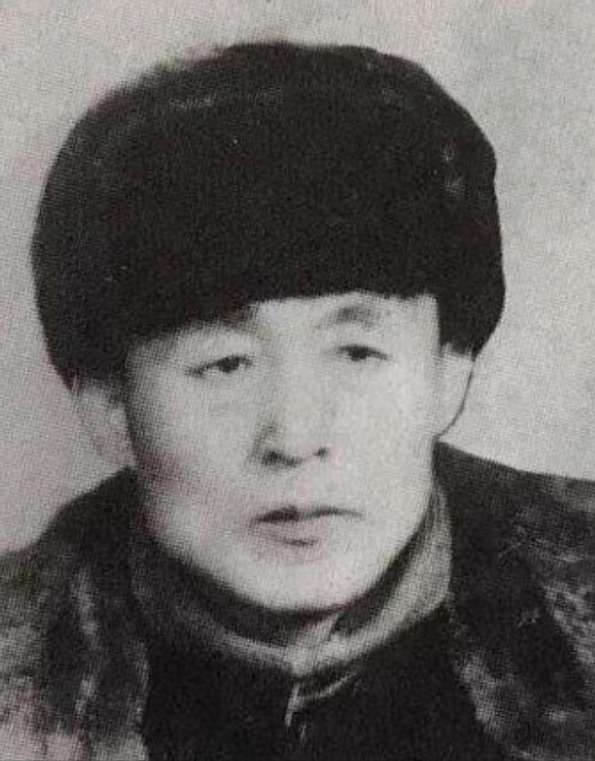 1940年，抗联军长戴鸿宾，带着两支手枪、60两黄金、4万伪币，从队伍里消失了。
