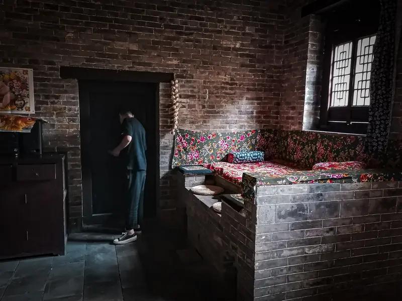 古代乳娘有多难以起齿?古代乳娘这一职业，背后藏着不少难以启齿的事儿。在大户人家，