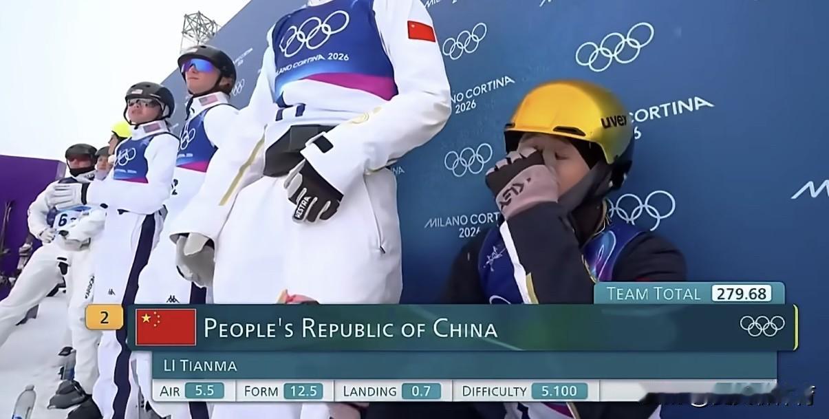 李天马哭成了泪人[哭哭][哭哭]这个项目压力真的很大，团队都想冲击这块混合团体金