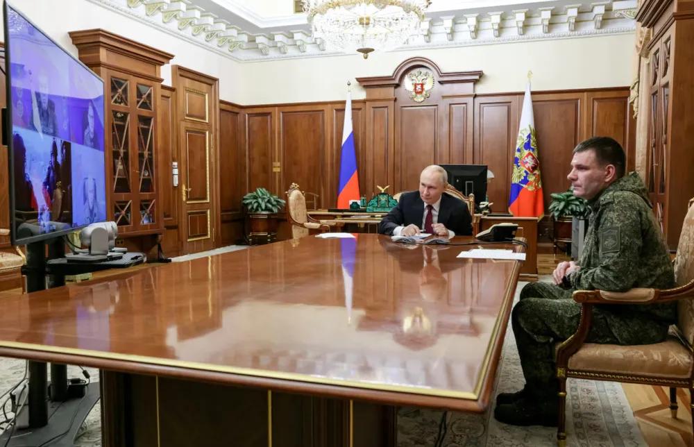 乌克兰最终不得不承认，丢掉了顿巴斯重镇谢尔维斯克，这一次真的是大势已去！在今年