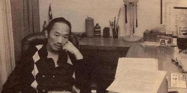1985年，古龙下葬时，兄弟林清玄花30万元，一共买了48瓶XO酒陪葬。然而倪匡