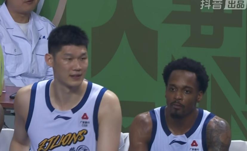 浙江广厦放水放的太过了！在浙江广厦客场挑战南京天之蓝的比赛中发生极其尴尬一幕：虽