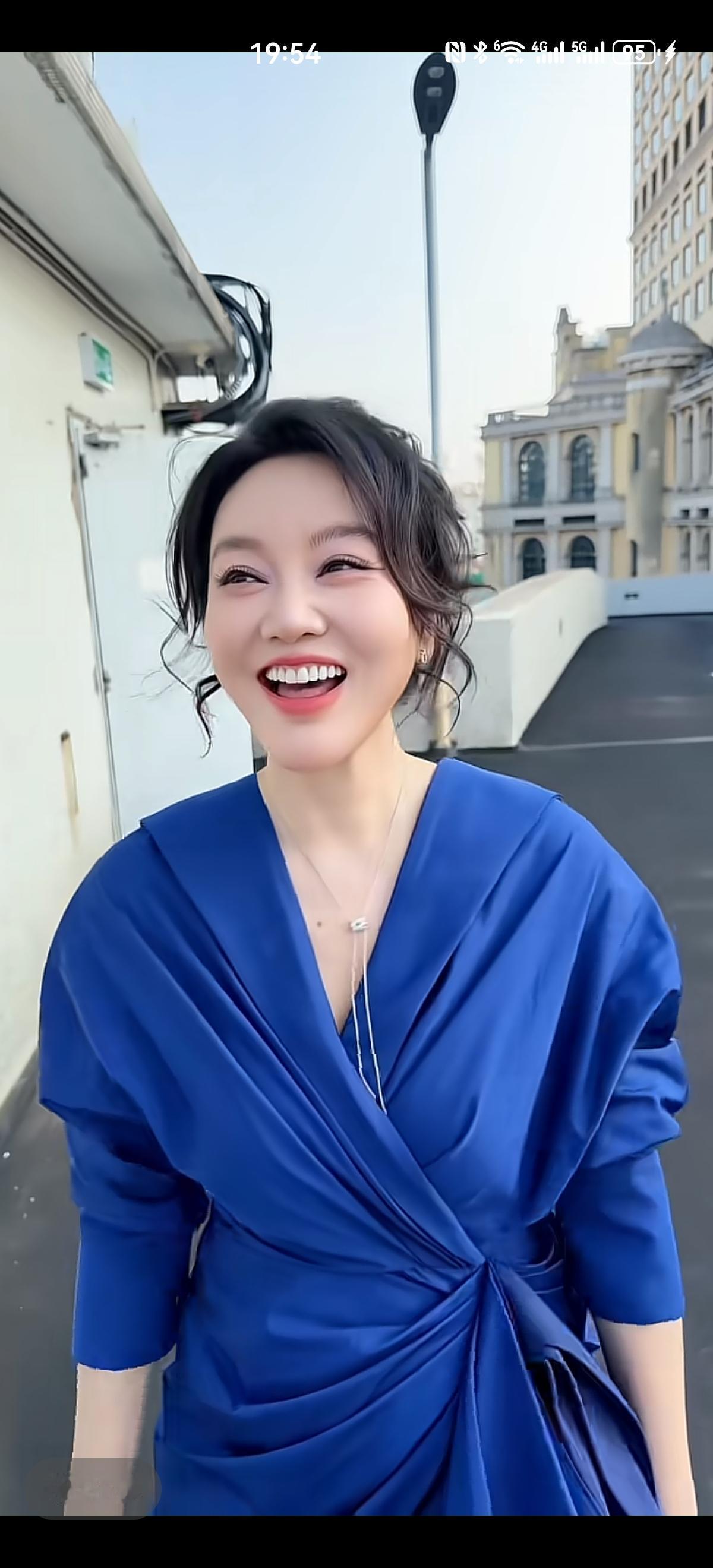 发现了没，闫妮有个很明显的特点，倒不是因为她今年再次出席大湾区中秋晚会，而是