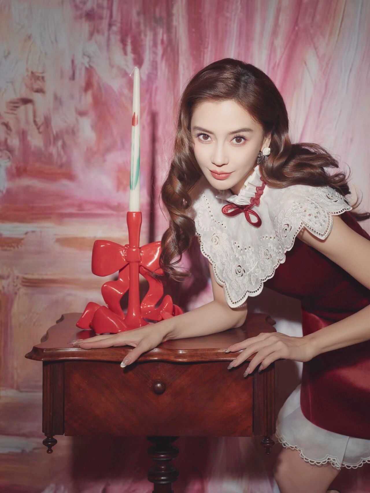 angelababy拉菲姆新物料图好喜欢😻这套衣服LeFame拉飞姆首位代