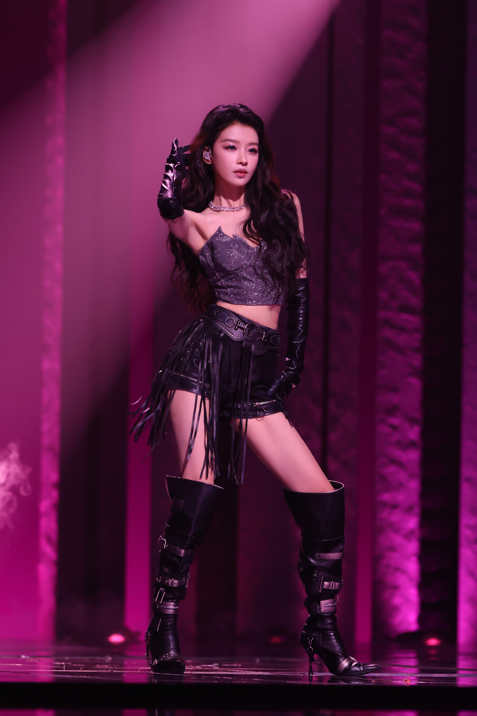 1.孙怡长的好看，却没什么业务能力，不过她在这一季《浪姐》里会走的稍微远一点。