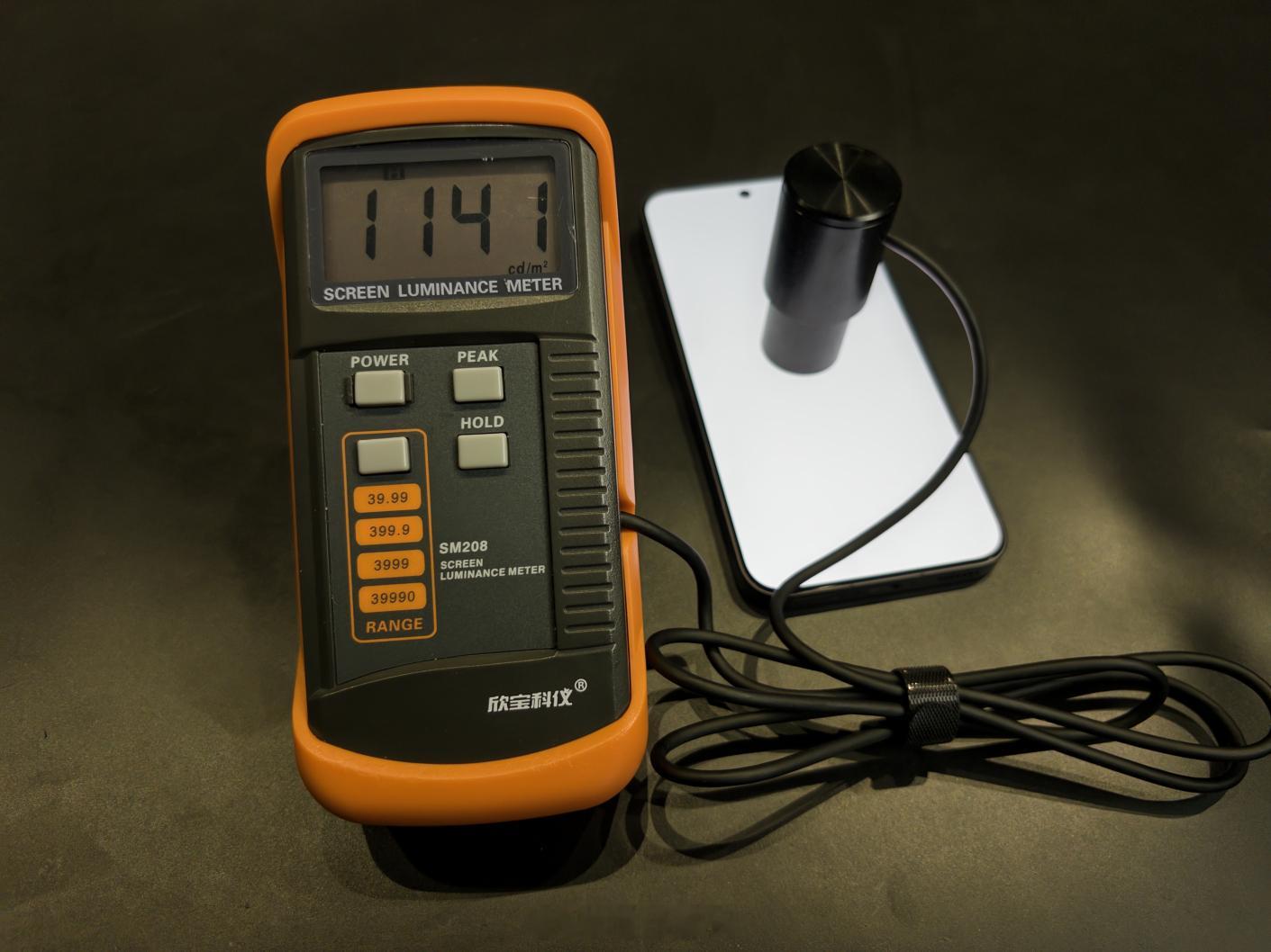 iQOO15UltraiQOO15Ultra的这块屏幕支持全亮度DC调光，