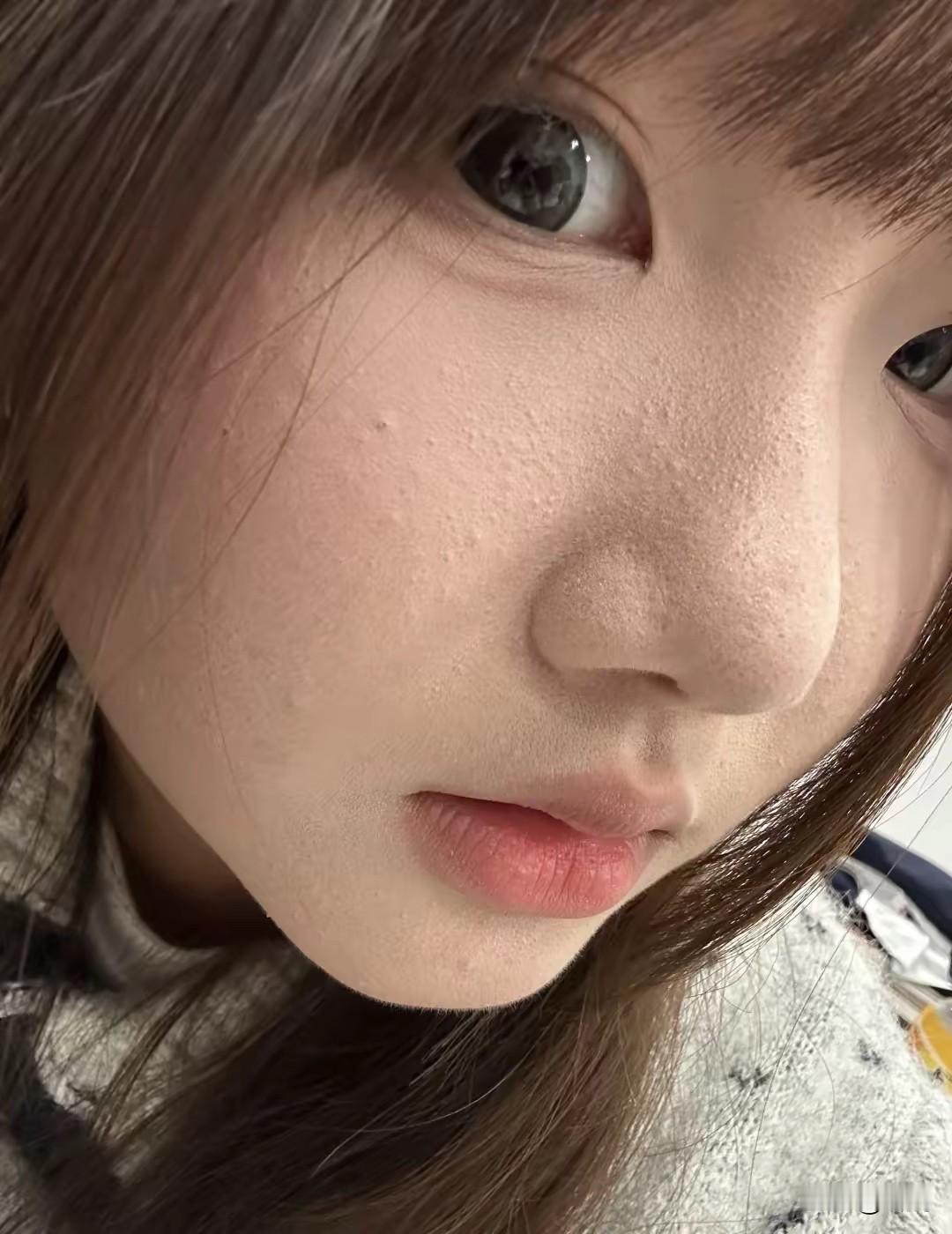 一化妆脸上就颗颗粒粒的，不平整怎么办？先用400，再用800，然后2000砂纸打