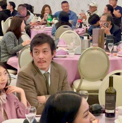 刚发现，陈冠希是80后同样都是1980年的男艺人还有谢霆锋黄宗泽，但感觉他俩就