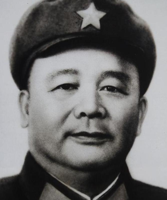 毛主席为何这么喜爱徐海东？因为徐海东有三大优点，令人放心。1935年陕北寒冬