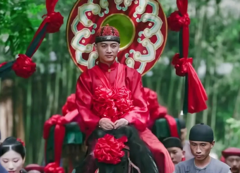 《大生意人》古平原迎娶常玉儿，他把玉儿和常四爷都接回来了，而晋大奶奶则是他的最强