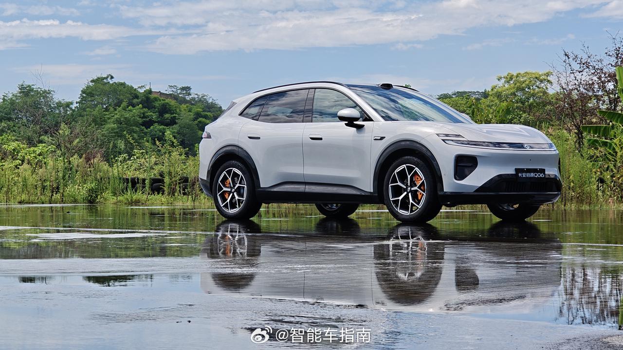 现在的SUV，要么主打家用舒适，要么主打操控性能，好像两者天生矛盾。但长安启源Q06这台车，有点打破