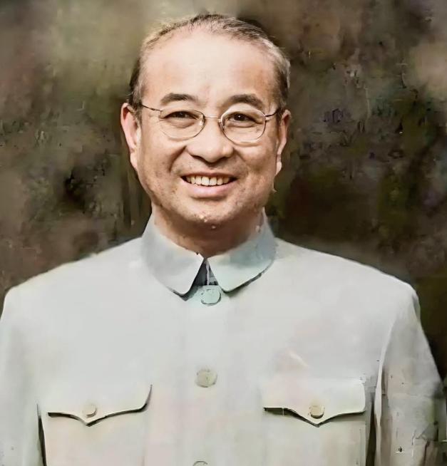 1961年3月16日，陈赓大将在上海溘然长逝。徐向前元帅得知噩耗后，红着眼眶对聂