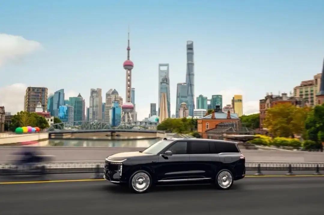 听我一句劝，2026这样买车不踩坑：全尺寸全能SUV：极氪9X；旗舰豪华S