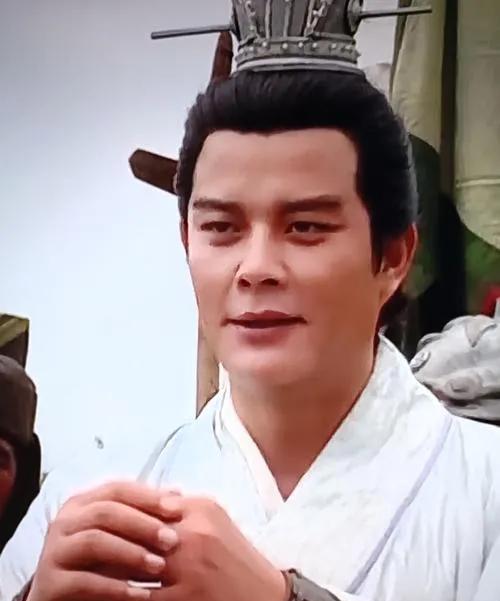 武庙七十二名将里三国占九席，这九人个个都有非凡之处。东吴的周瑜，赤壁之战火烧曹军