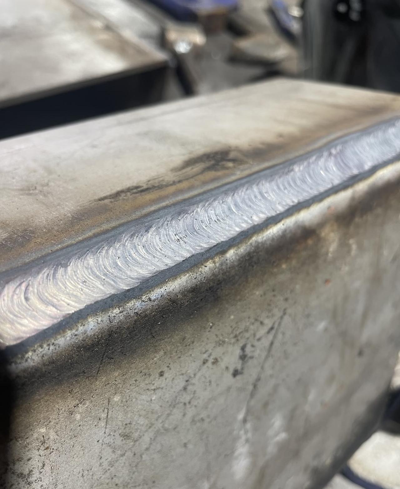 我老板说了，以后不分电工、焊工、车工、清洁工、机修工了，叉车工、这些活必须全部会