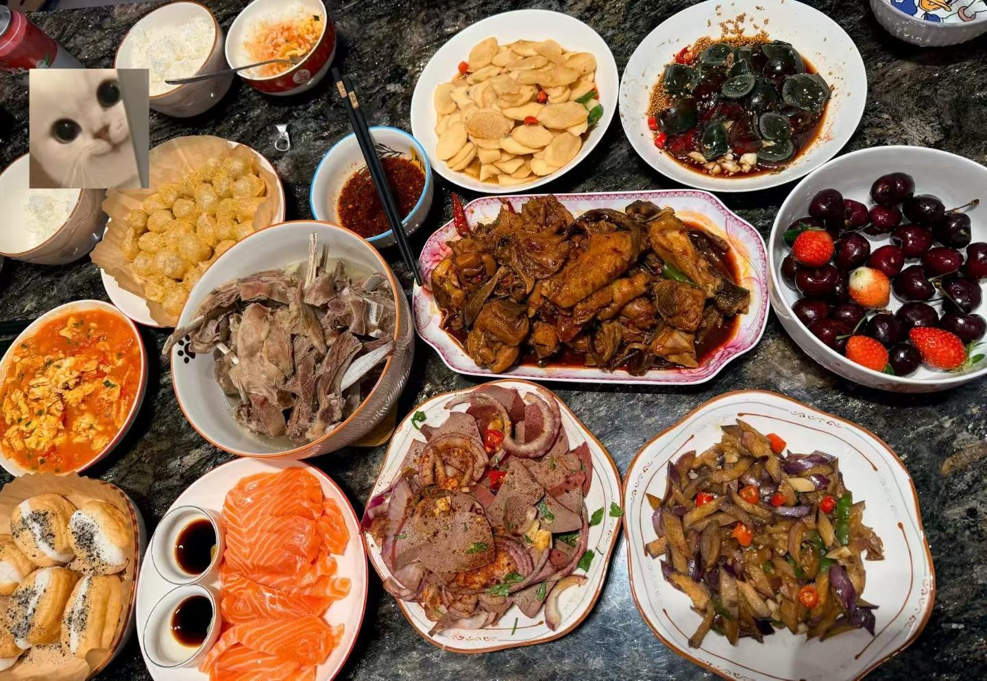 中彩票后先捐款再交税元旦放假出门确实刮了彩票，目前收入-200所以还是在家吃饭吧