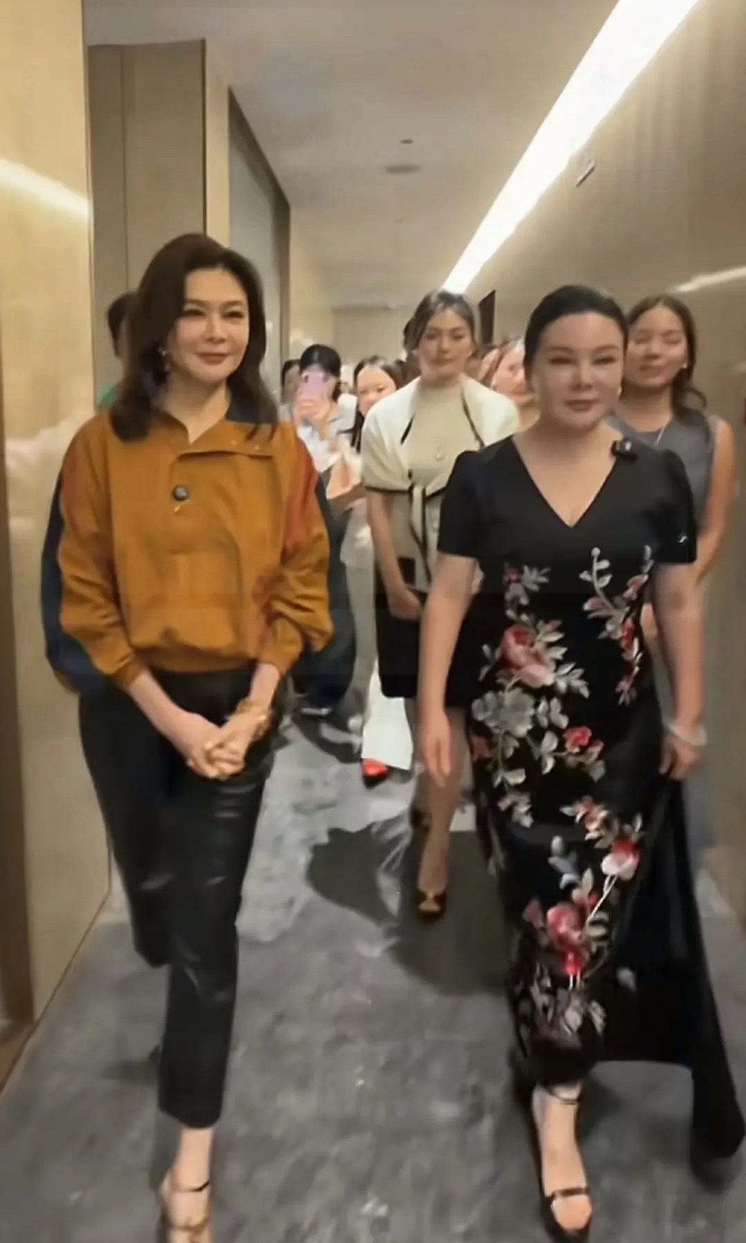 医美就像开盲盒，拆到最后发现全是隐藏款的“同一张脸”。