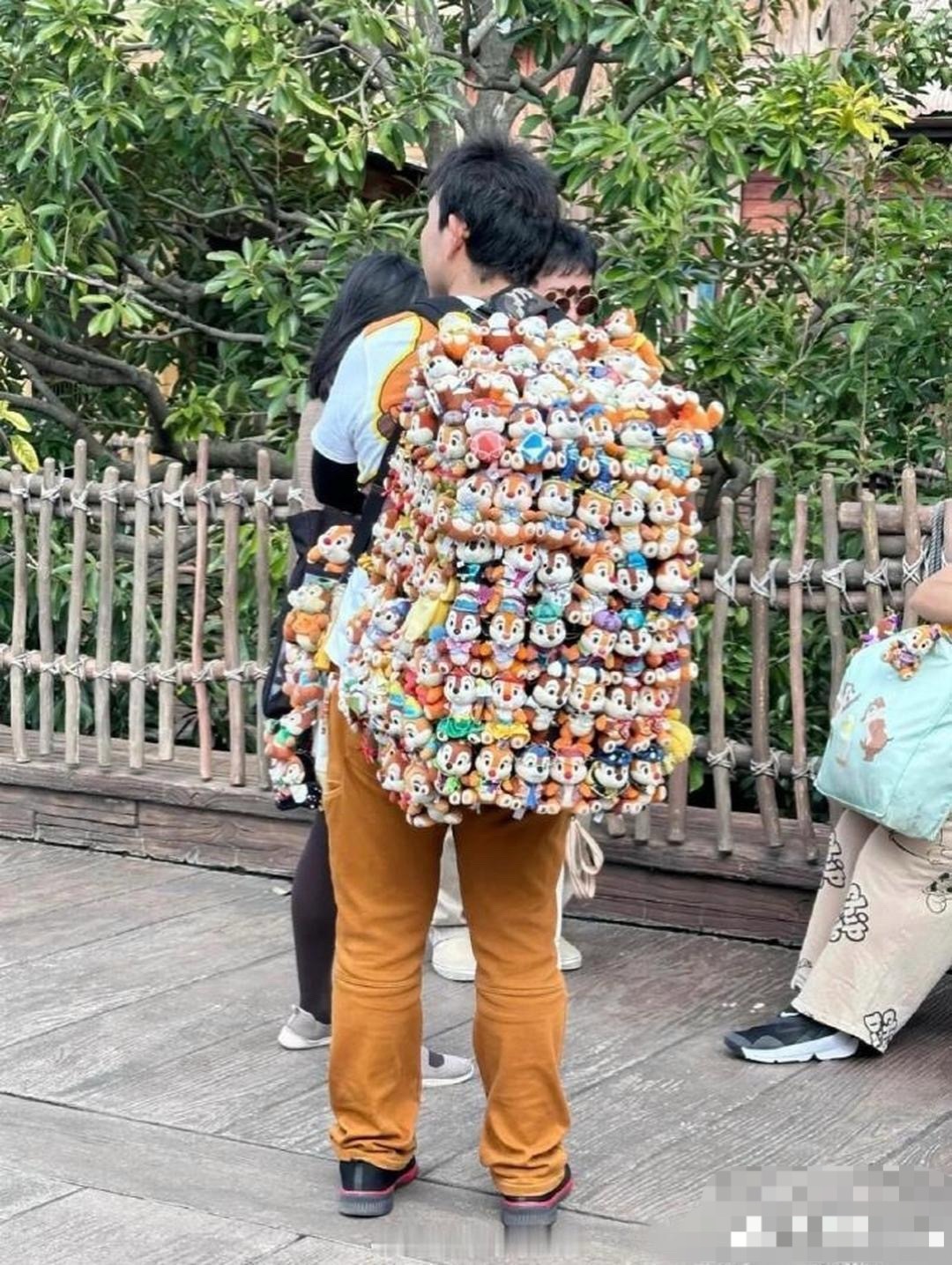 上海迪士尼还是太超前了…你看懂了吗？