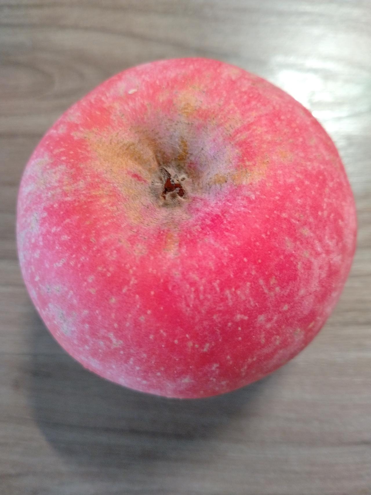 想晚年身体好，你就天天吃个苹果，喝碗小米粥，嚼几颗花生仁，啃根脆黄瓜，