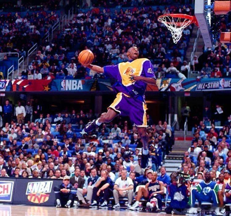 为什么同样有刷分嫌疑的81分，科比将能流芳千古，而阿德巴约的83分却要遗臭万年？