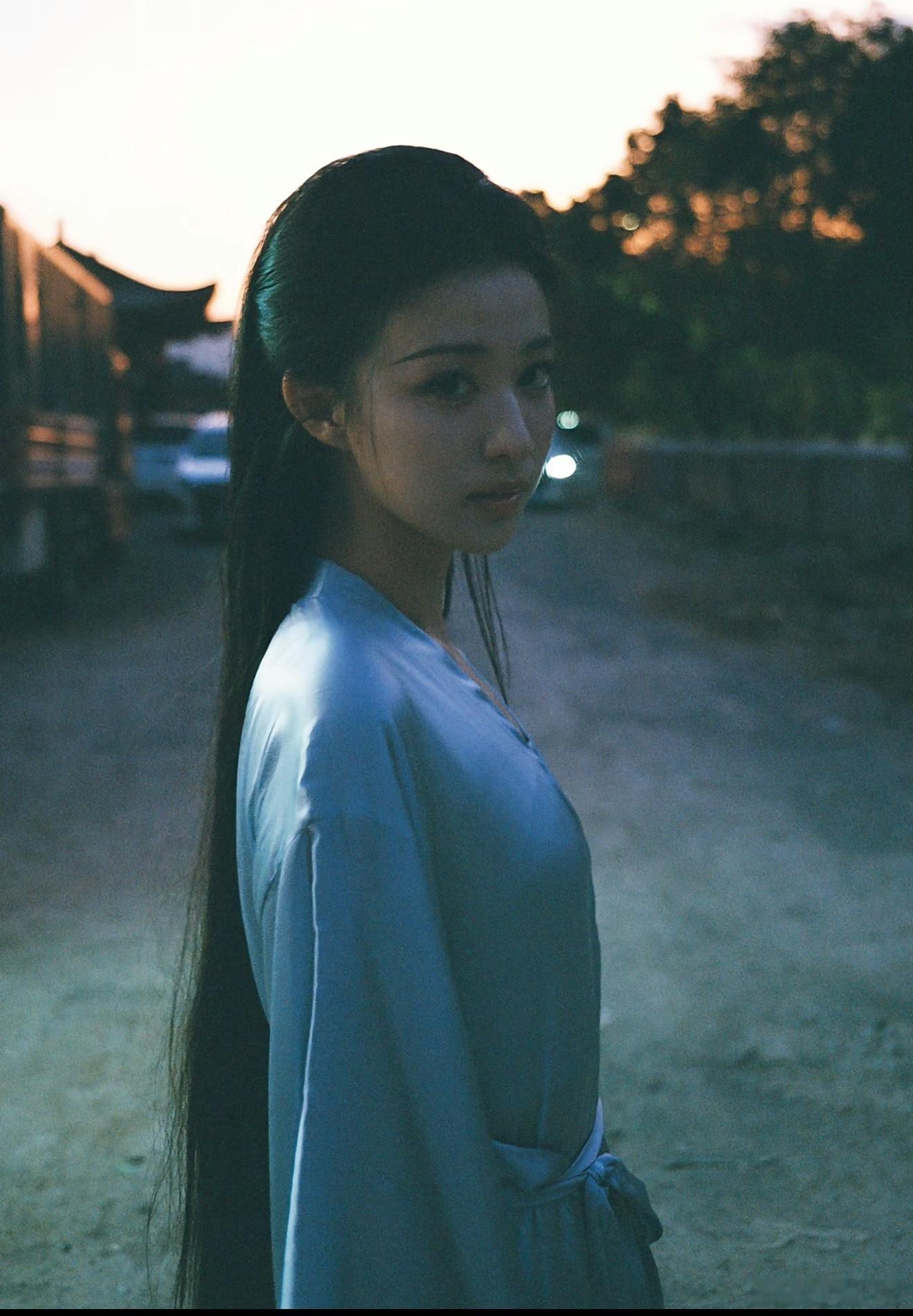 淡极始知花更艳​​​