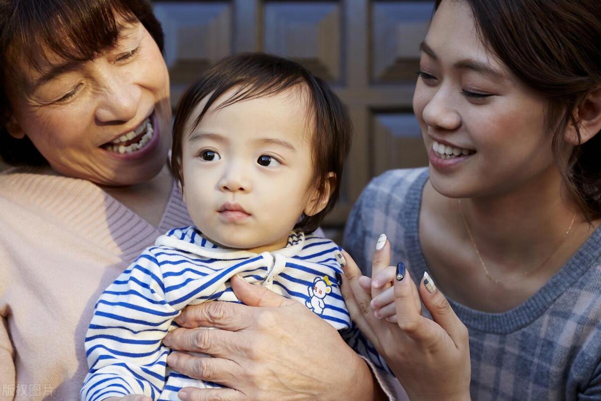 我楼上阿姨这两天特别高兴，因为她那结婚6年的儿子儿媳终于开始要孩子了。原本夫妻俩