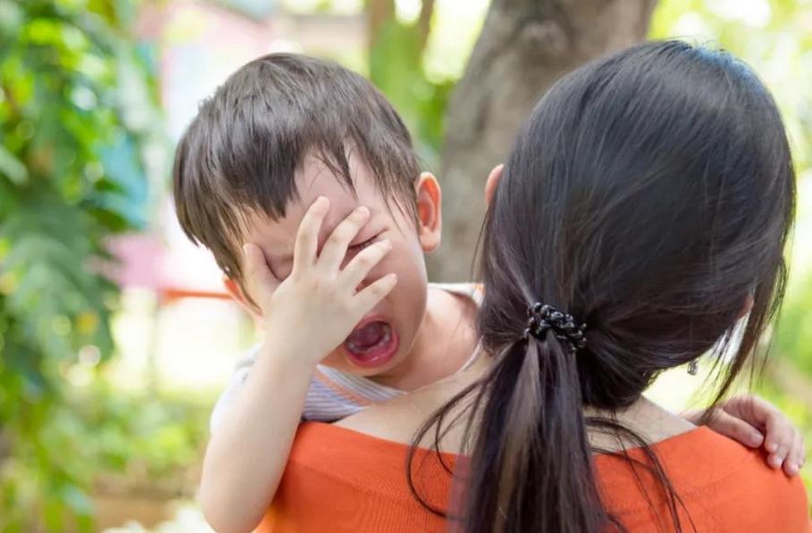 小孩子，你给他（她）睡好，基本没什么病你自己去回想一下，看我说的有没有道理，其