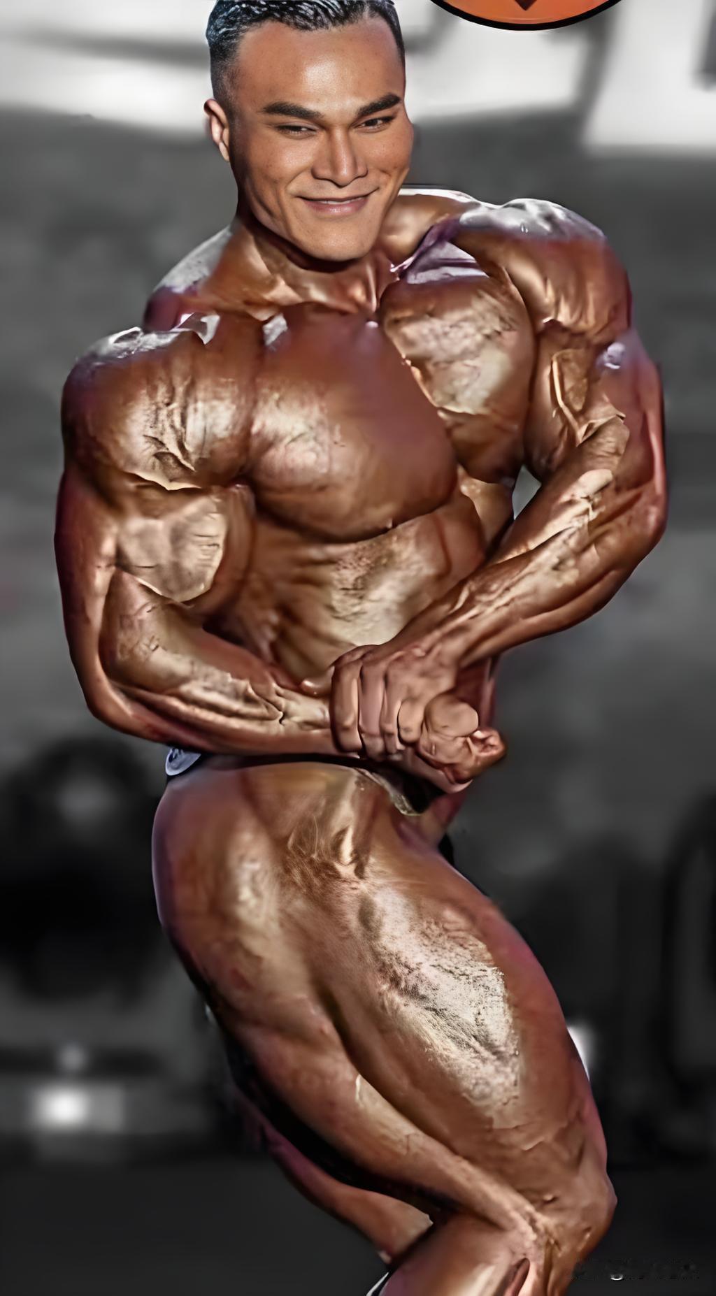 万万没想到！健美冠军王昆突然离世，年仅30岁的他极度自律，甚至过年都只吃水煮鸡胸